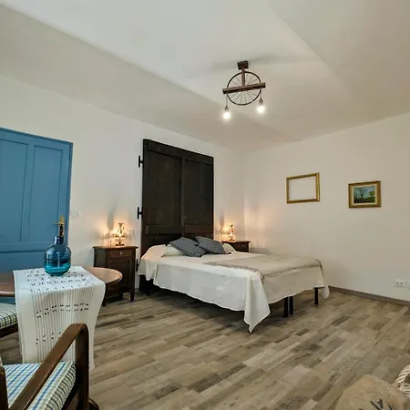 Freedoms Reins Farm Bed & Breakfast *